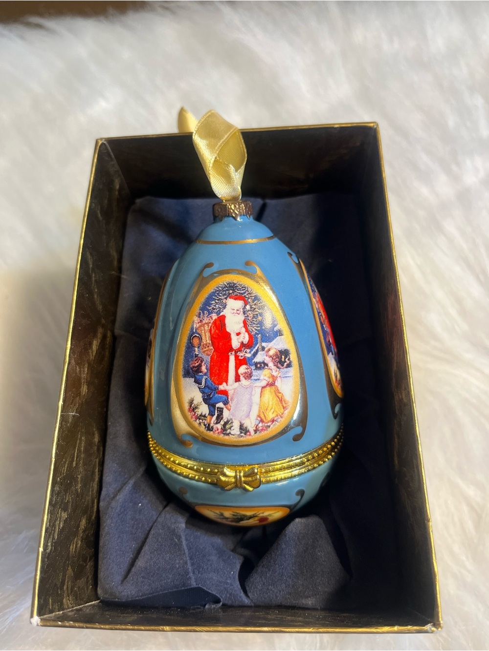 Mr. Christmas lt Blue Egg Shape Musical Trinket Box Ornament Valerie Parr Hill
